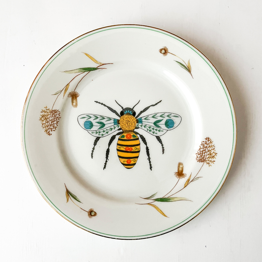 Bordje met folklore bij