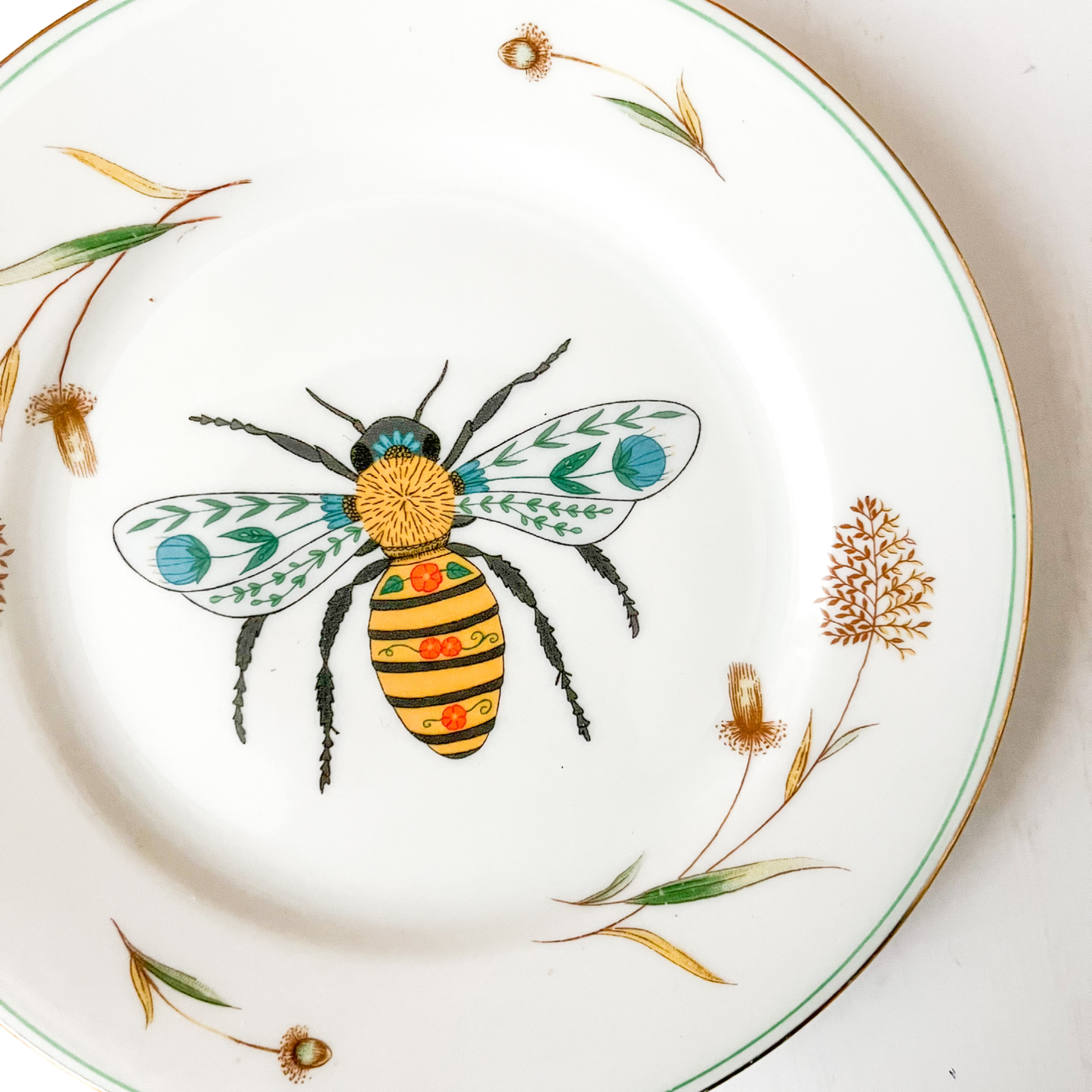 Bordje met folklore bij